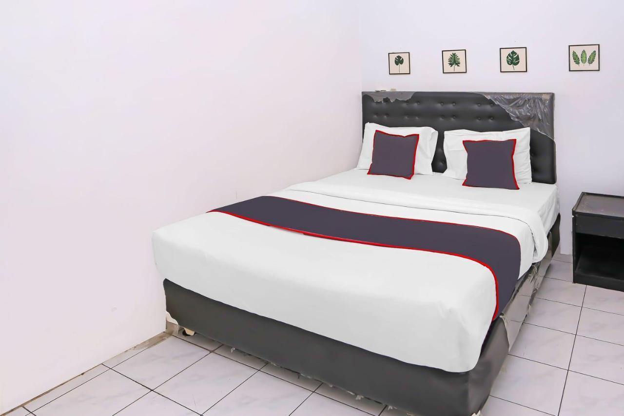 Collection O 92739 Hotel Pintu Besar Jakarta Bagian luar foto